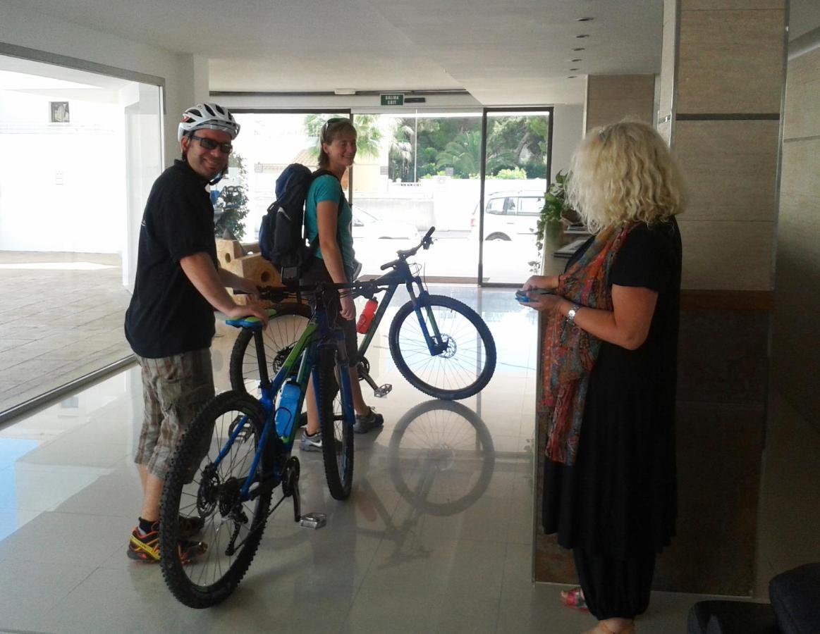 קאלה ראטג'אדה Apartamentos Don Quijote מראה חיצוני תמונה